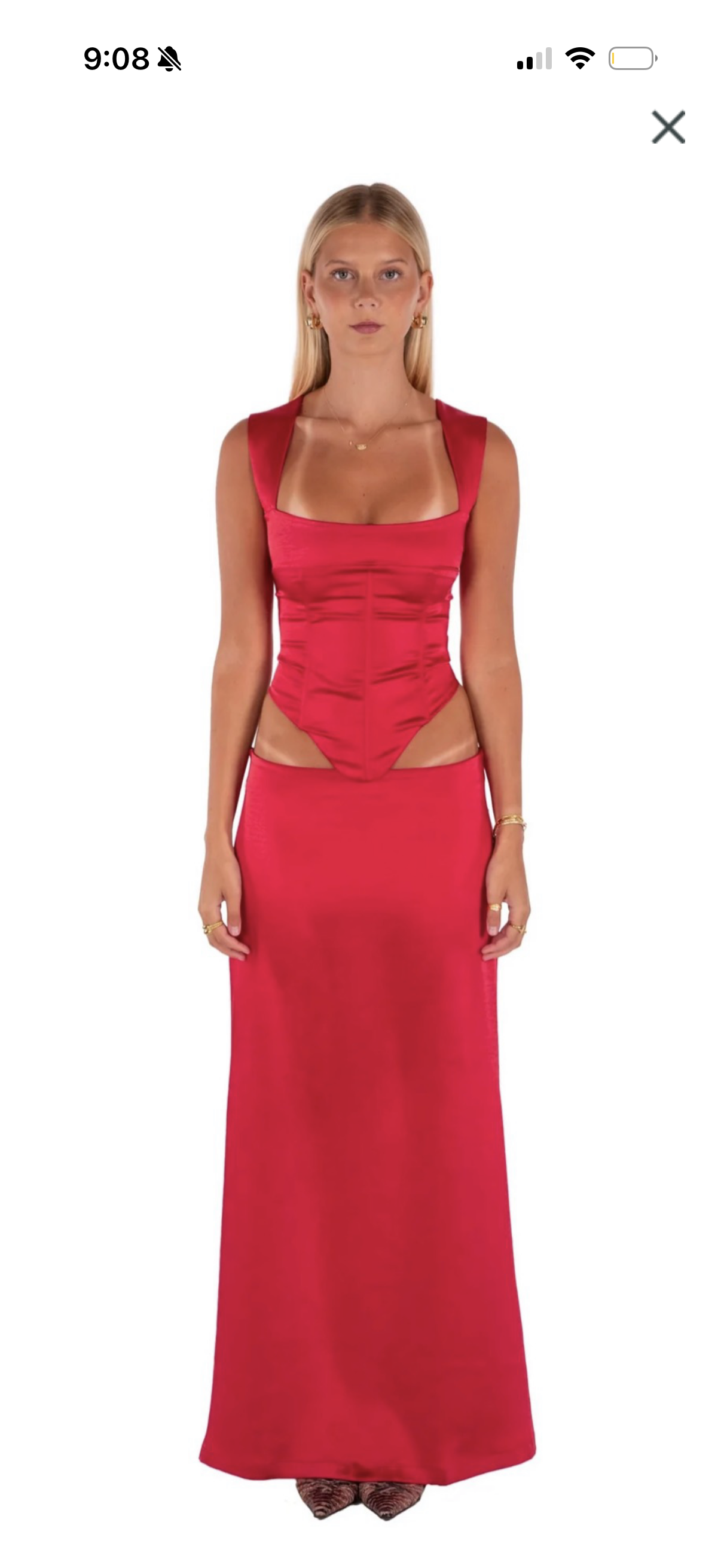 I am Delilah Valerie set in cherry