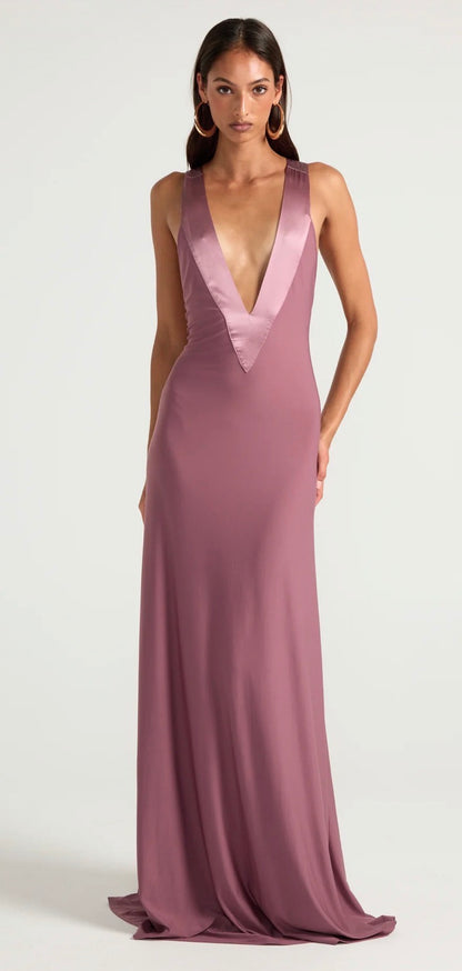 Ance gria Rosa gown