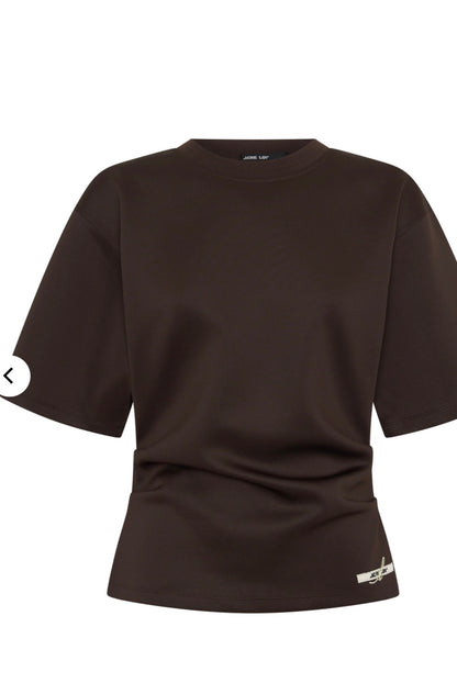 Acre Lou Oskar tshirt colour espresso